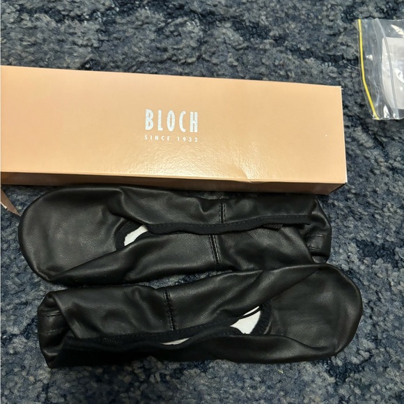 New ballet shoes never worn - Picture 1 of 4